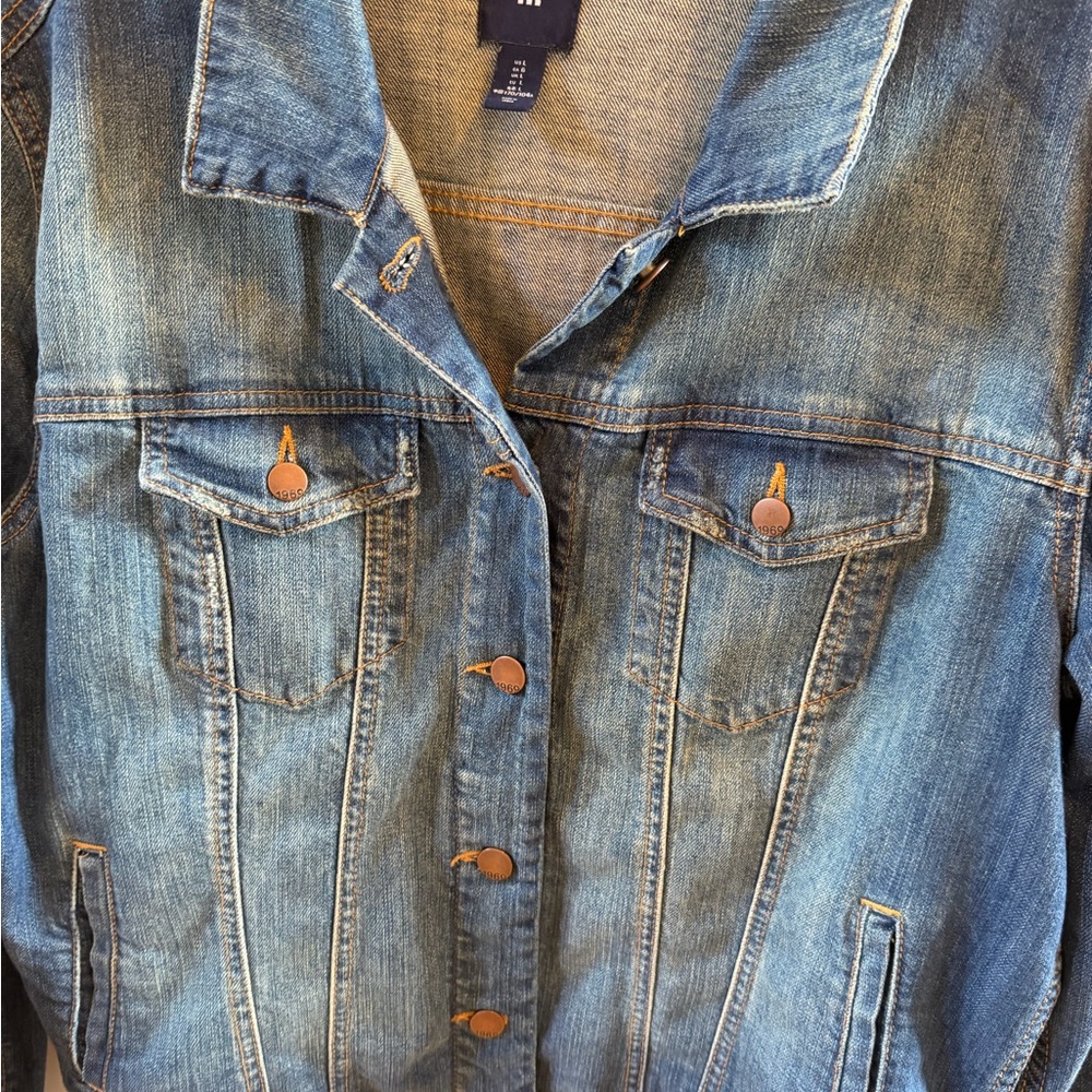 GAP Women's Denim Jacket, Size L - Picture 2 of 5